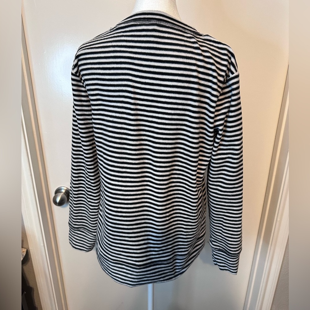 Sweater - Picture 2 of 3